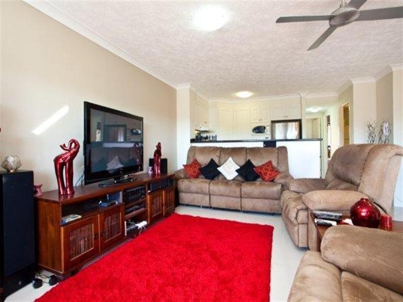 30 Dalpura Street, Chevron Island QLD 4217