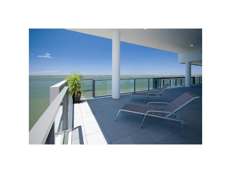 Paradise Point QLD 4216