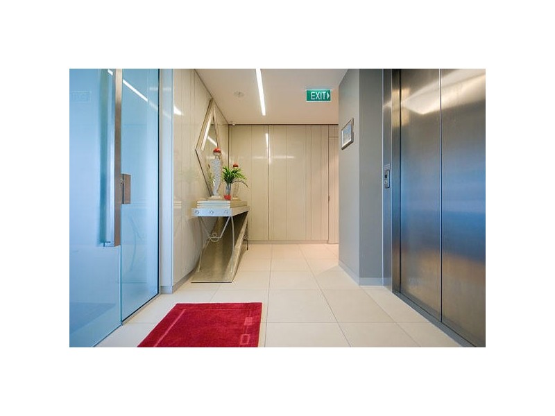 Paradise Point QLD 4216