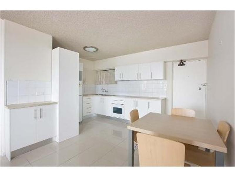 69 Paradise Towers.3049 Surfers Paradise Boulevard, Surfers Paradise QLD 4217