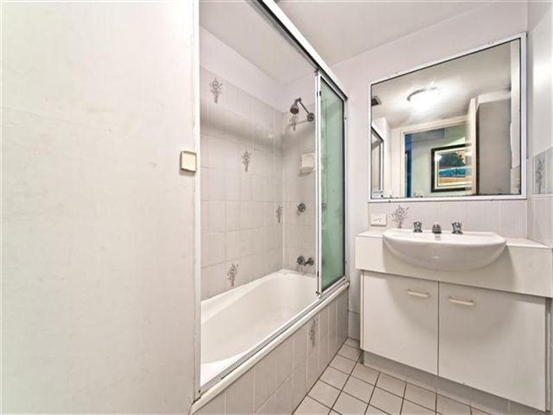 27 Wharf Road, Surfers Paradise QLD 4217