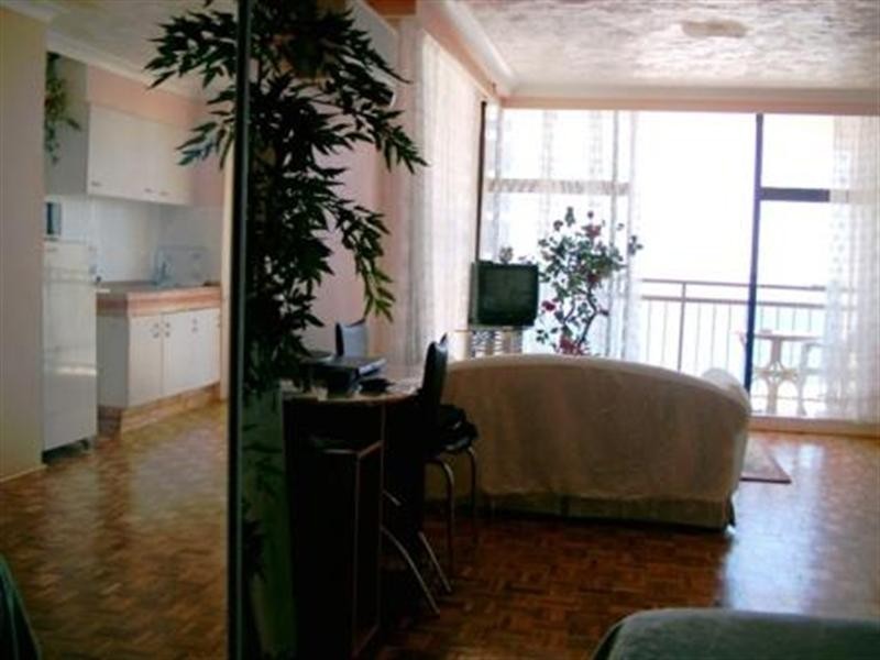 18 Hanlan Street, Surfers Paradise QLD 4217