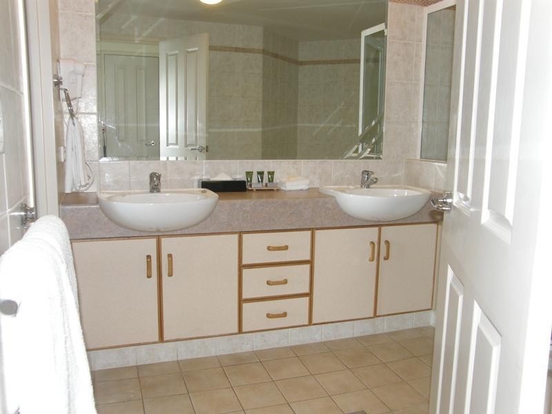 2003 Sun City Resort.3400 Surfers Paradise Boulevard, Surfers Paradise QLD 4217