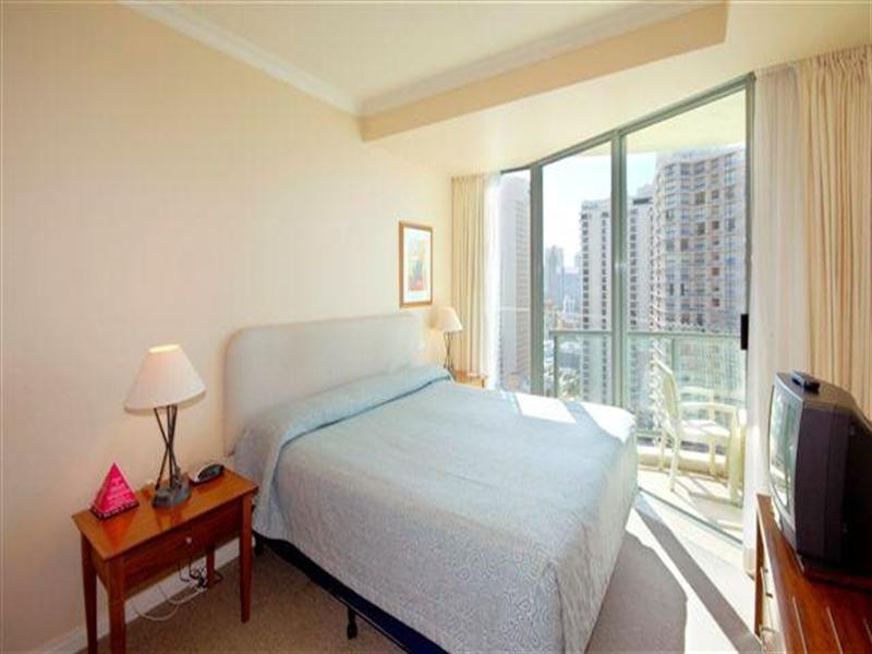 25 Laycock Street, Surfers Paradise QLD 4217