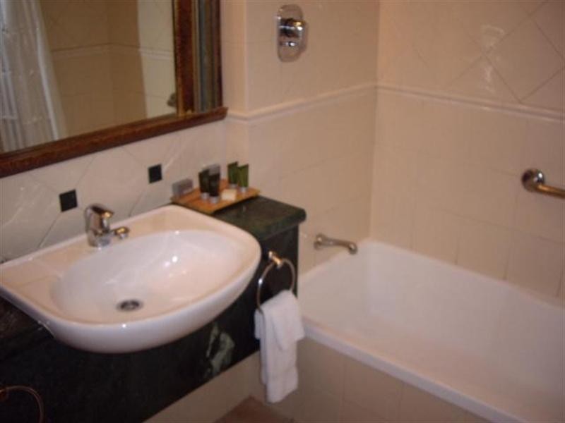 25 Laycock Street, Surfers Paradise QLD 4217