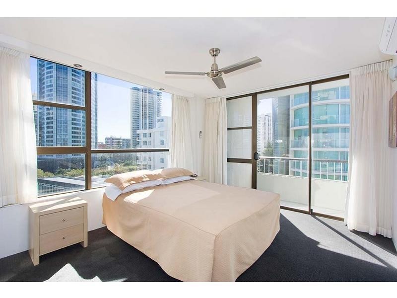 29 Northcliffe Terrace, Surfers Paradise QLD 4217