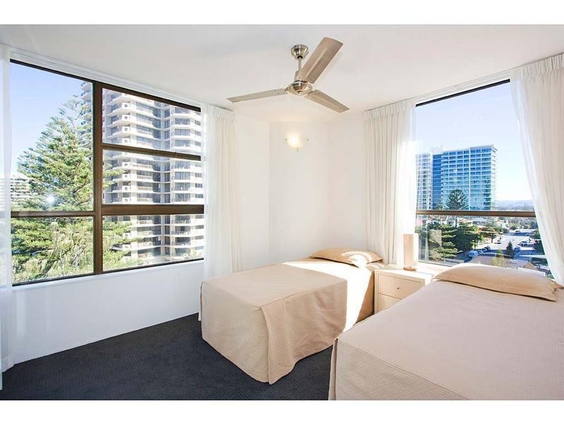 29 Northcliffe Terrace, Surfers Paradise QLD 4217