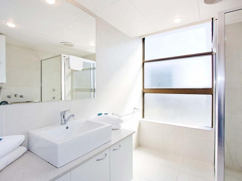 29 Northcliffe Terrace, Surfers Paradise QLD 4217