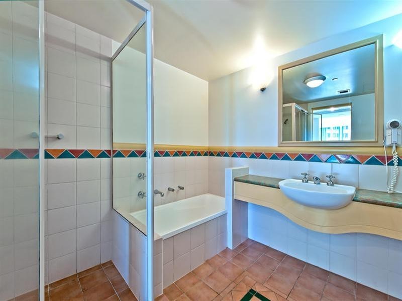 5 Palm Avenue, Surfers Paradise QLD 4217