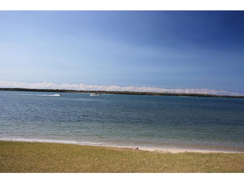 18 Anglers Esplanade, Runaway Bay QLD 4216
