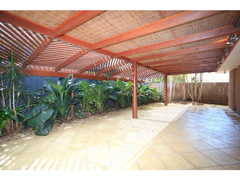 330 Monaco Street, Broadbeach Waters QLD 4218