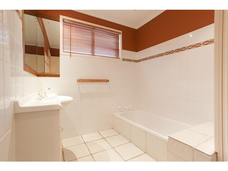 330 Monaco Street, Broadbeach Waters QLD 4218