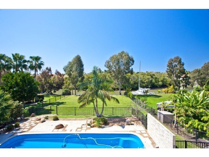 19 River Cove Place, Hope Island QLD 4212