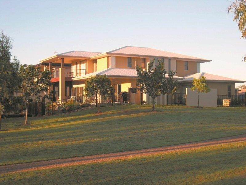 19 River Cove Place, Hope Island QLD 4212