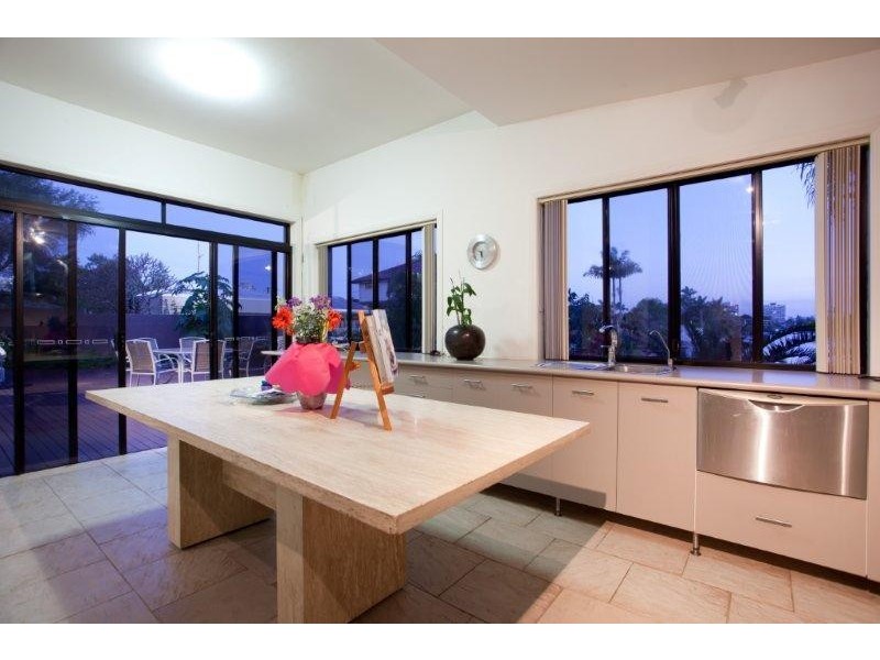 34 T E Peters Drive, Broadbeach Waters QLD 4218