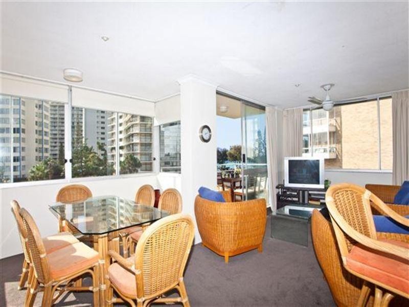 7 View Avenue, Surfers Paradise QLD 4217