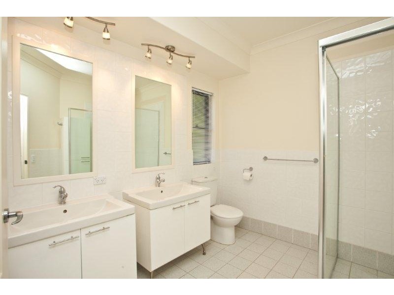 1/57 Whiting Street, Labrador QLD 4215