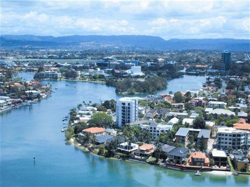 23 Ferny Avenue, Surfers Paradise QLD 4217