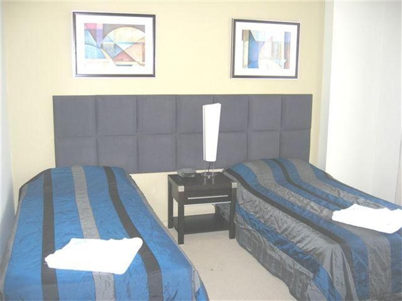 23 Ferny Avenue, Surfers Paradise QLD 4217