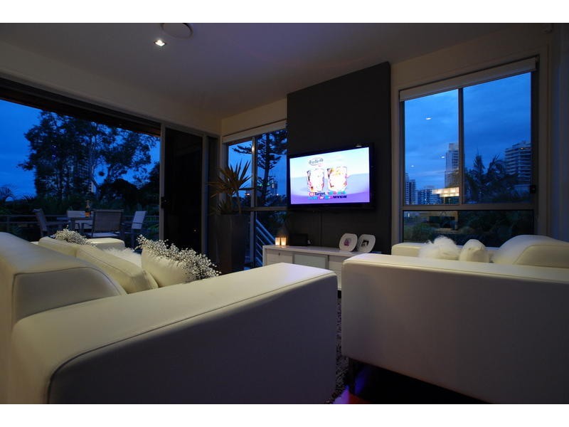 20 Blondell Avenue, Surfers Paradise QLD 4217