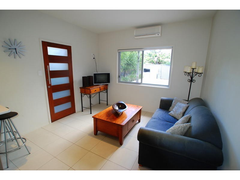 20 Blondell Avenue, Surfers Paradise QLD 4217