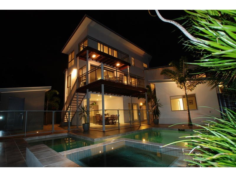 20 Blondell Avenue, Surfers Paradise QLD 4217