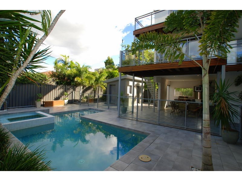 20 Blondell Avenue, Surfers Paradise QLD 4217