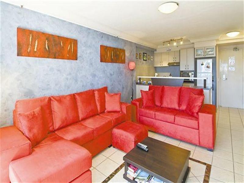 28 Northcliffe Terrace, Surfers Paradise QLD 4217