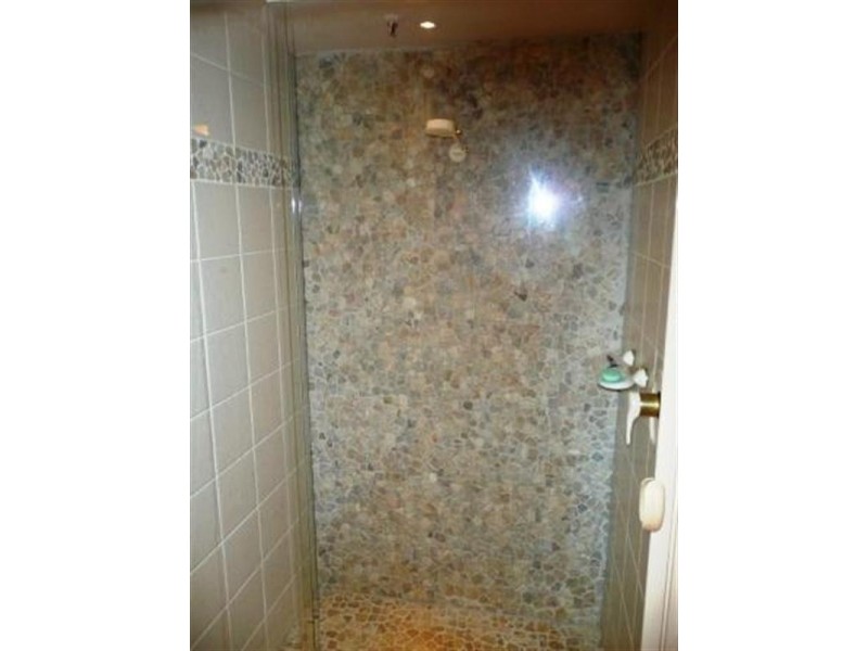 28 Northcliffe Terrace, Surfers Paradise QLD 4217