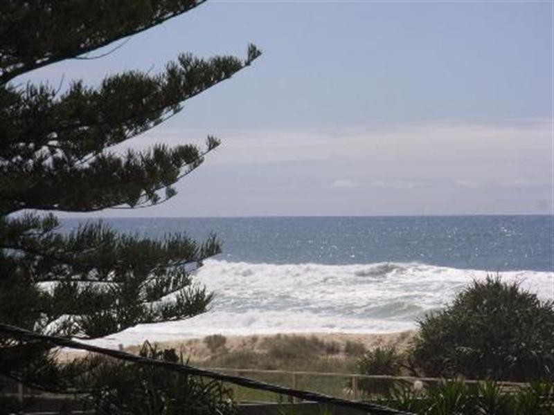 28 Northcliffe Terrace, Surfers Paradise QLD 4217