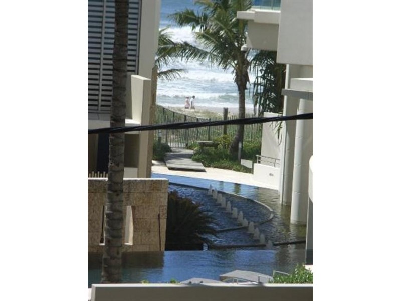 28 Northcliffe Terrace, Surfers Paradise QLD 4217