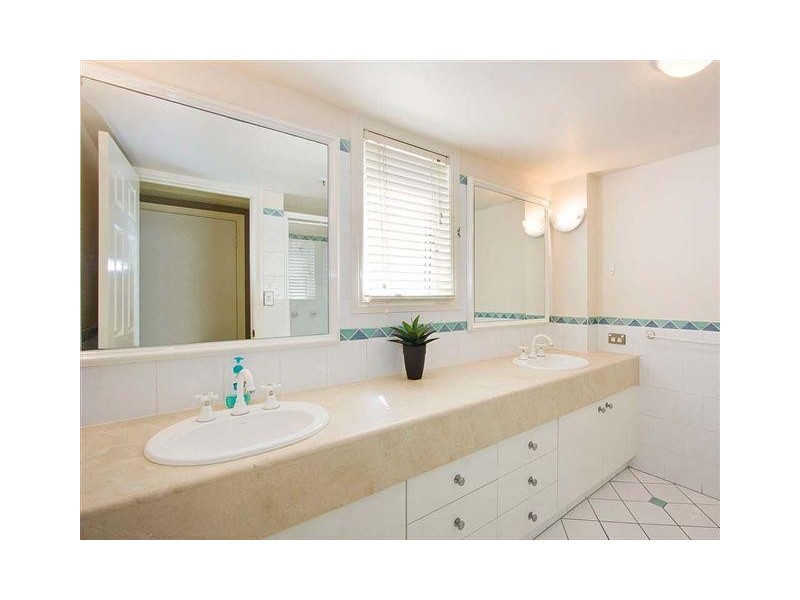 31 The Moroccan Beach Resort. 31/7 Elkhorn Avenue, Surfers Paradise QLD 4217