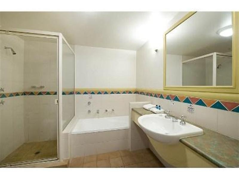 5 Palm Avenue, Surfers Paradise QLD 4217