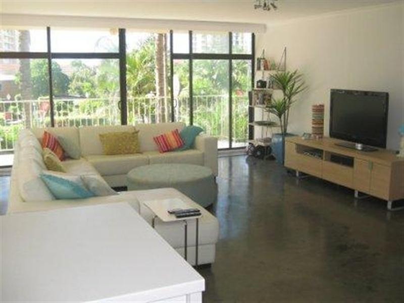 33 Thornton Street, Surfers Paradise QLD 4217