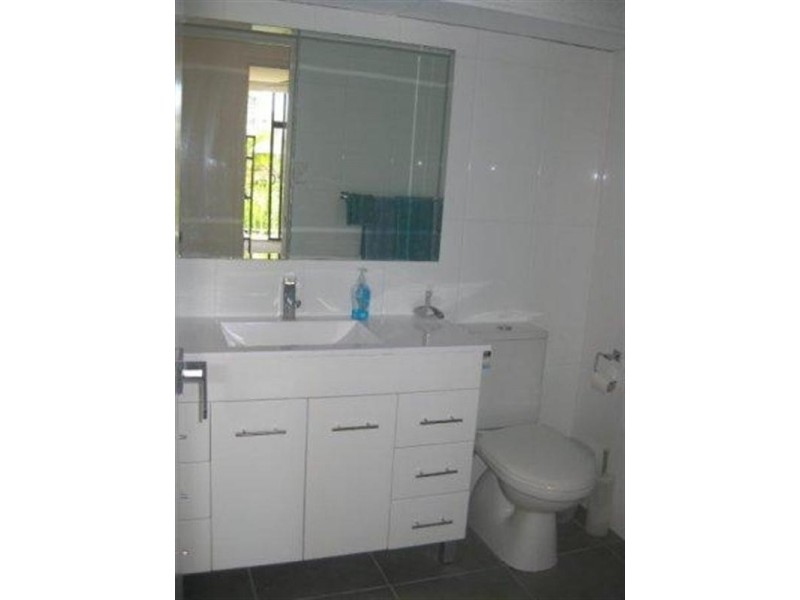 33 Thornton Street, Surfers Paradise QLD 4217