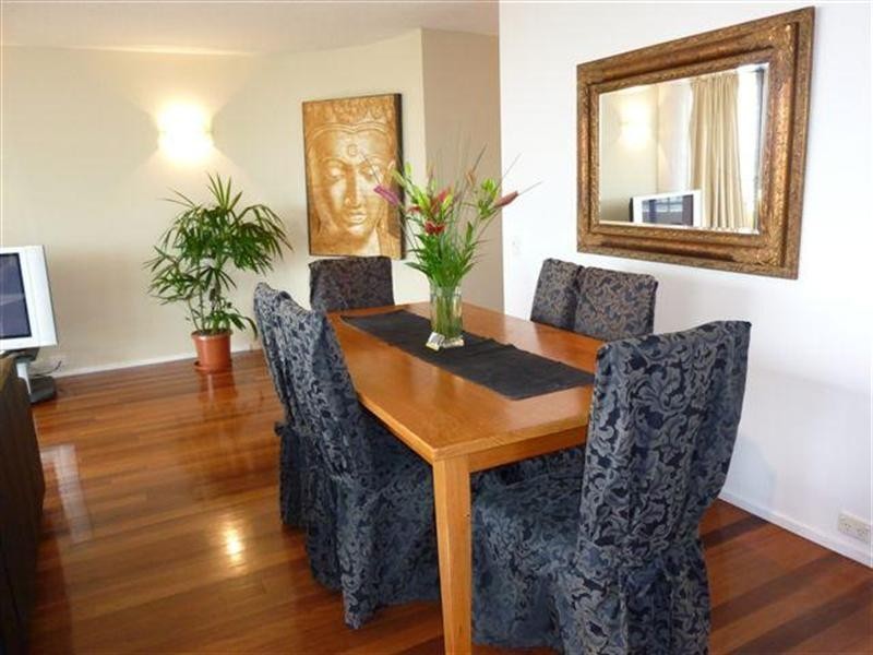 18 Aubrey Street, Surfers Paradise QLD 4217