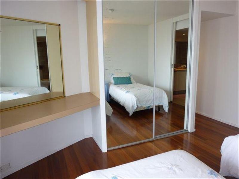 18 Aubrey Street, Surfers Paradise QLD 4217