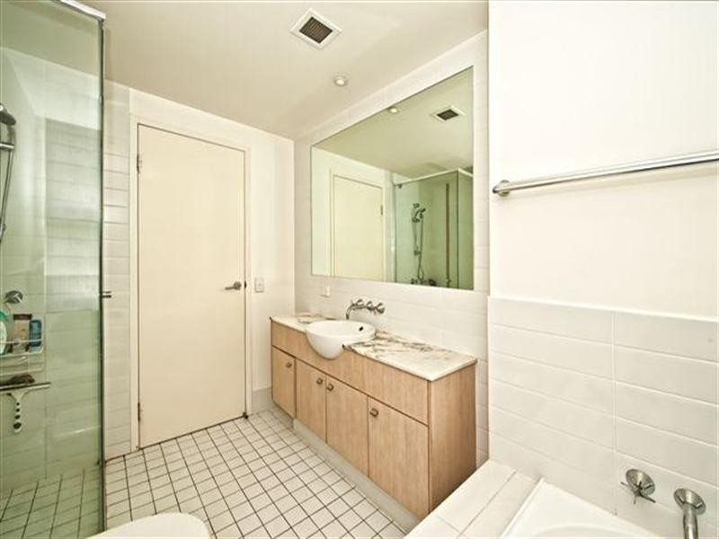 Varsity Lakes QLD 4227