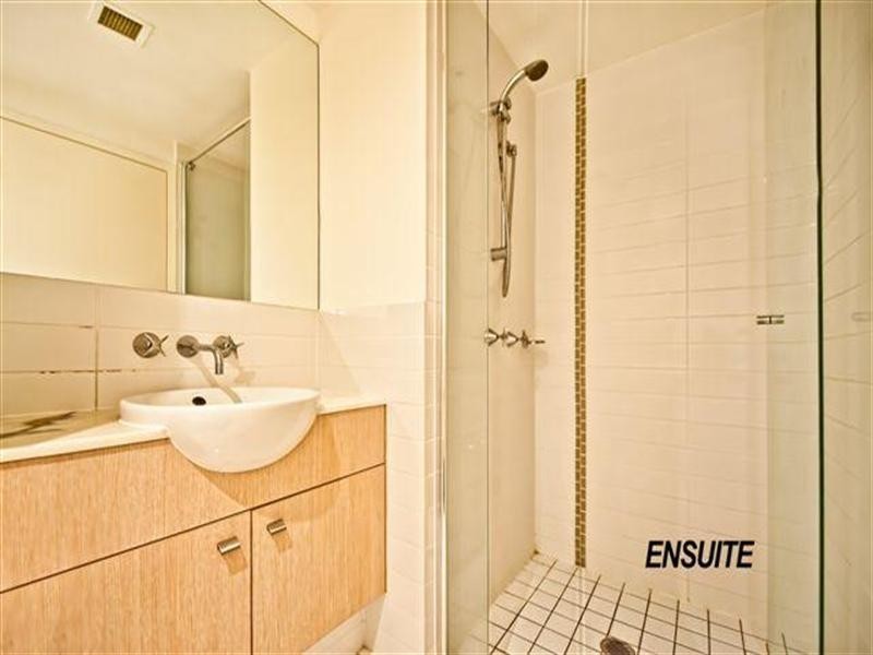 Varsity Lakes QLD 4227