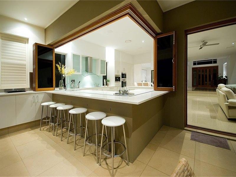 Sovereign Islands QLD 4216