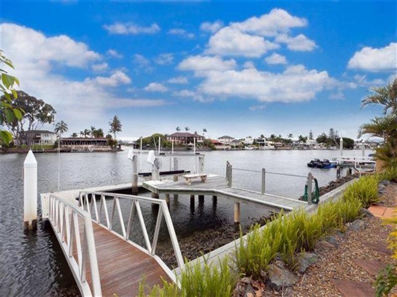 108 Amalfi Drive, Isle Of Capri QLD 4217