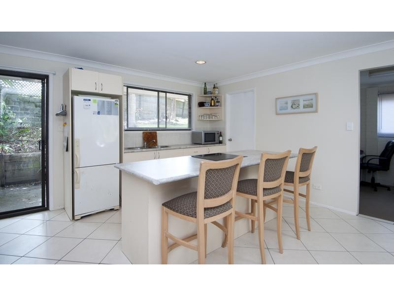 29 Golden Crescent, Southport QLD 4215