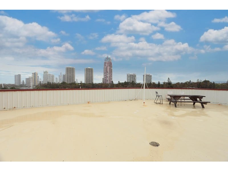 9/5 Pacific Street, Main Beach QLD 4217