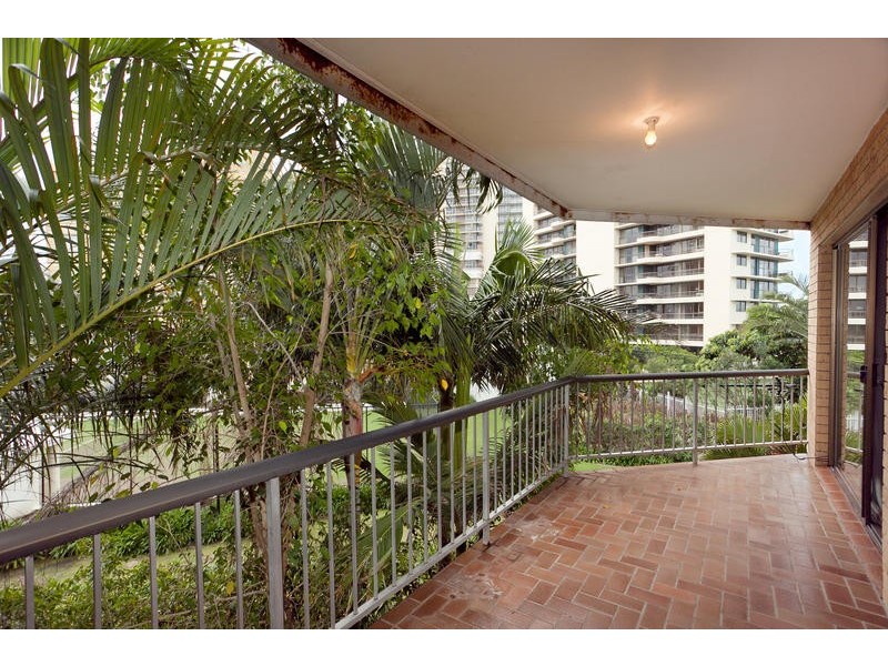 9/5 Pacific Street, Main Beach QLD 4217