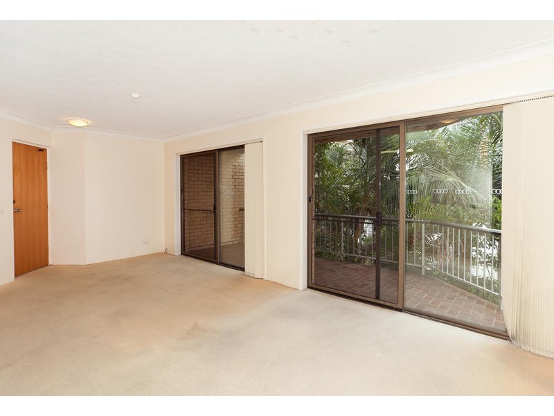 9/5 Pacific Street, Main Beach QLD 4217