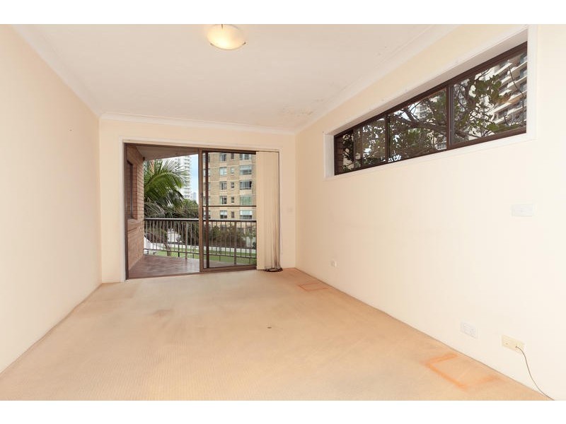 9/5 Pacific Street, Main Beach QLD 4217