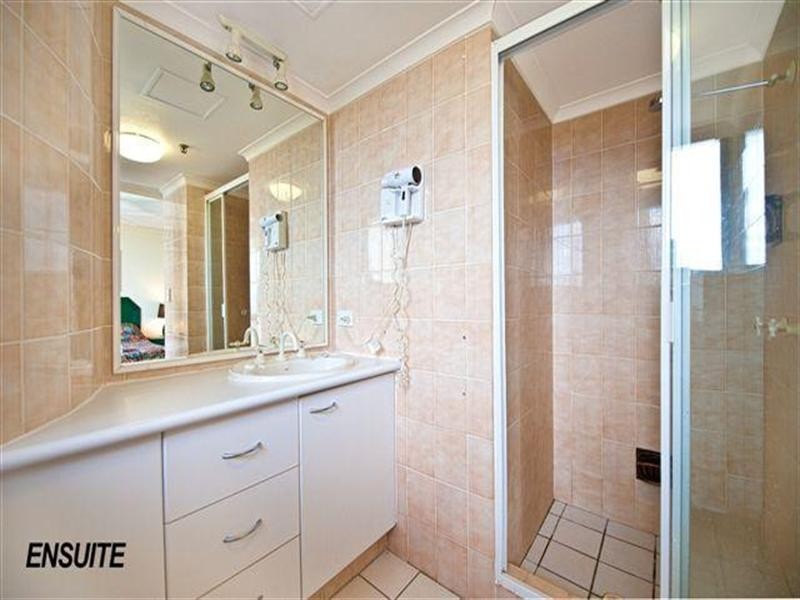 30 Laylock Street, Surfers Paradise QLD 4217