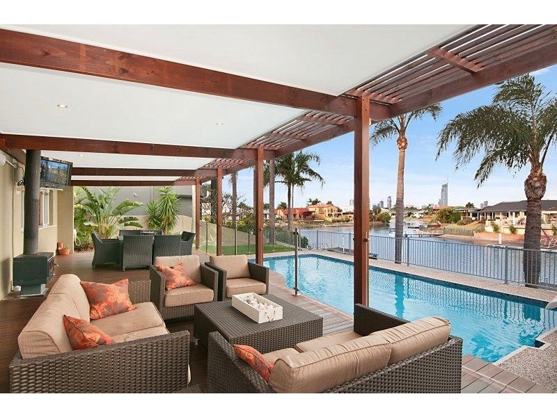 8 Platypus Avenue, Sorrento QLD 4217