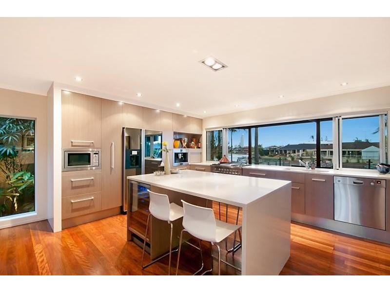 8 Platypus Avenue, Sorrento QLD 4217