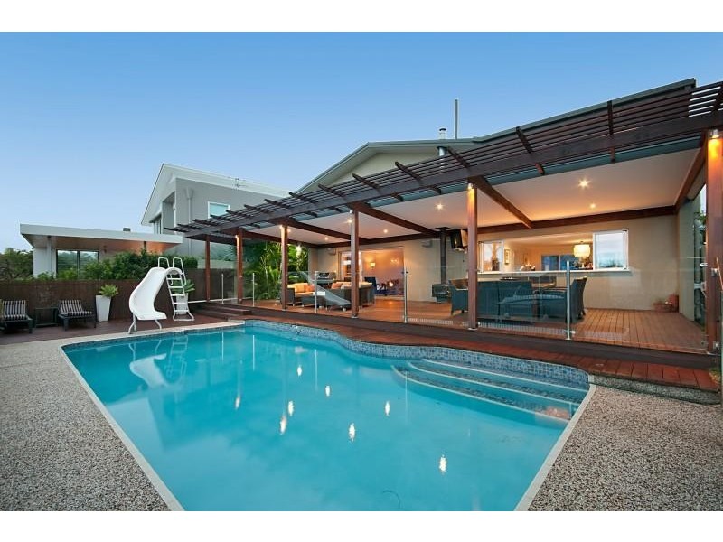 8 Platypus Avenue, Sorrento QLD 4217